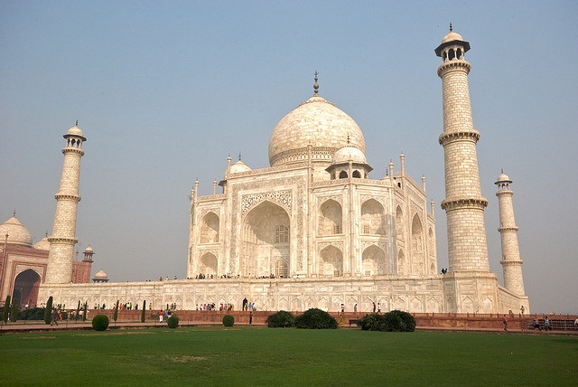 Taj-Mahal-Romantic-places-in-India