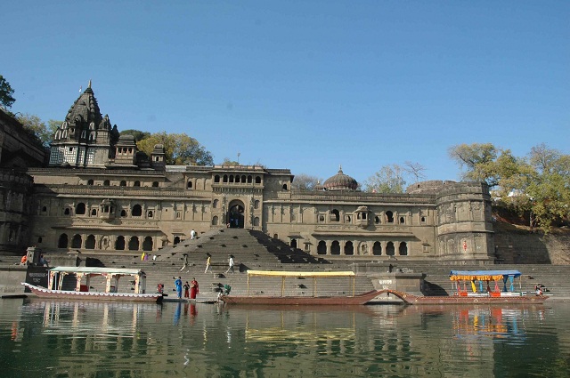 Maheshwar-Tourist Places In Madhya Pradesh