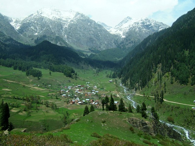 best season to visit kashmir