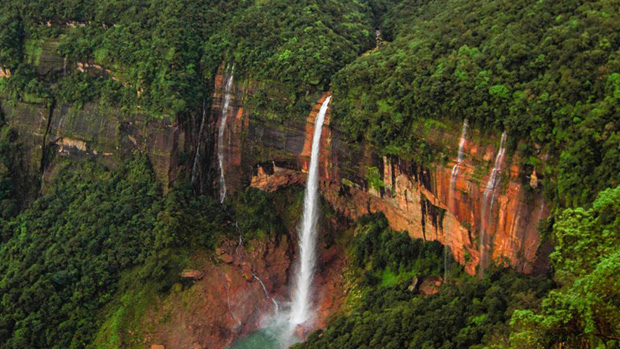 Waterfall-Hoping-Meghalaya